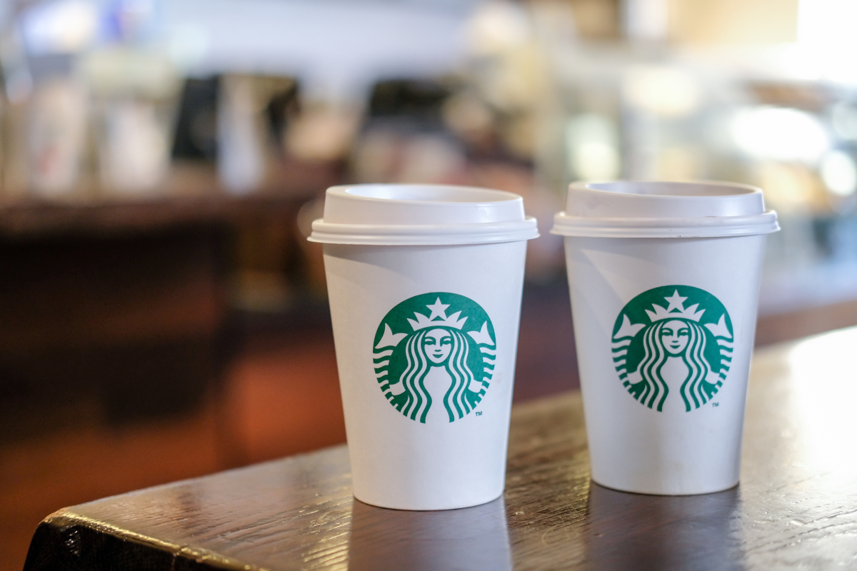 An image of starbucks coffee cups.